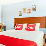 OYO 501 At Night Hostel