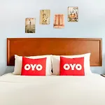 OYO 501 At Night Hostel